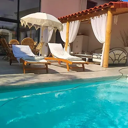 לינה וארוחת בוקר La Maison De Marie A 8 Mn Des Plages 3*